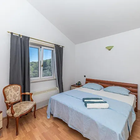 Lovely In Arbanija With Wi-fi Holiday home Trogir