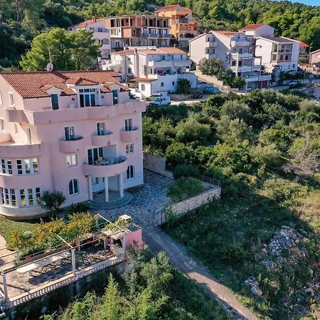 Lovely In Arbanija With Wi-fi Holiday home Trogir