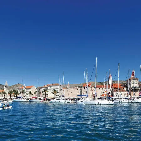 Lovely In Arbanija With Wi-fi Holiday home Trogir