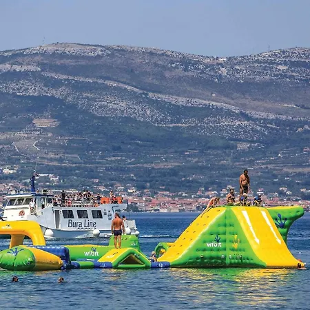 Lovely In Arbanija With Wi-fi